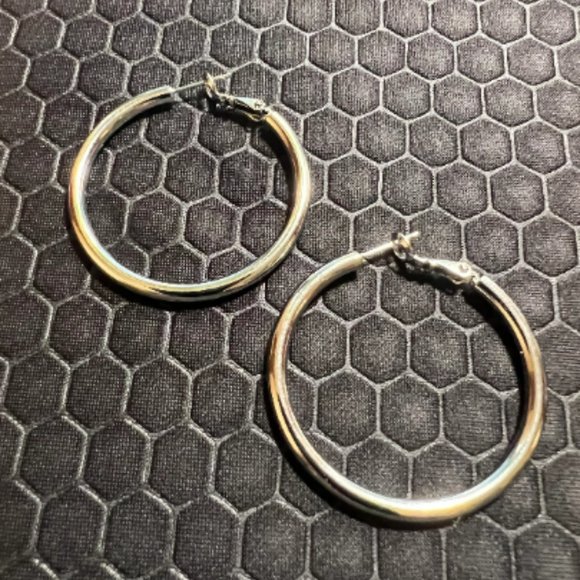 Venice By The Sea Jewelry Jewelry - Hoop Earrings 1.6 inches Made of Sterling Silver